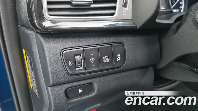 2018 Kia Niro Prestige Sold VIN KNACB81CGJA218271 – front exterior