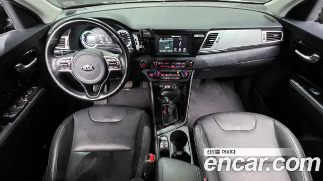 2019 Kia Niro Prestige Sold VIN KNACB81CGKA274536 – photo 28
