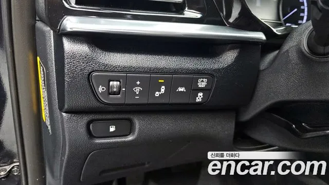 2020 Kia The New Niro 1.6 Hev Sold VIN KNACB81CGLA285402 – front exterior