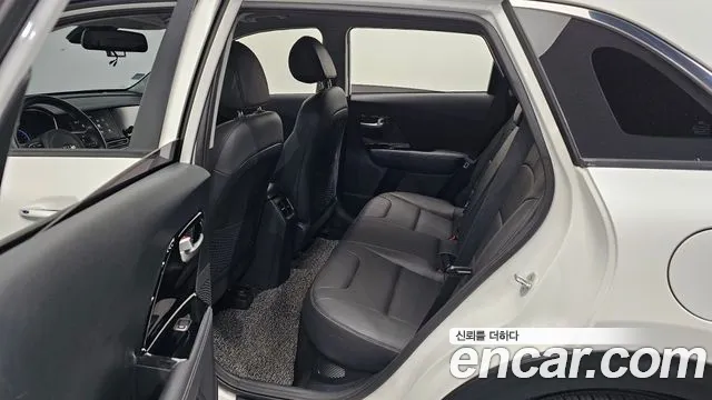 2020 Kia The New Niro 1.6 HEV Sold VIN KNACB81CGLA312432 – front exterior 2020 Kia The New Niro 1.6 HEV Sold VIN KNACB81CGLA312432 – front exterior