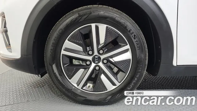 2020 Kia The New Niro 1.6 HEV Sold VIN KNACB81CGLA312432 – photo 19 2020 Kia The New Niro 1.6 HEV Sold VIN KNACB81CGLA312432 – photo 19