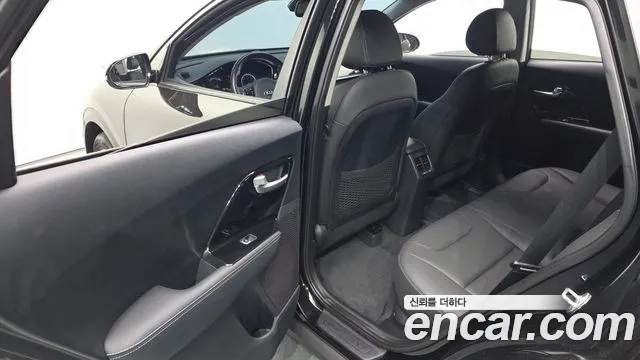 2020 Kia The New Niro 1.6 HEV Sold VIN KNACB81CGLA376579 – dashboard