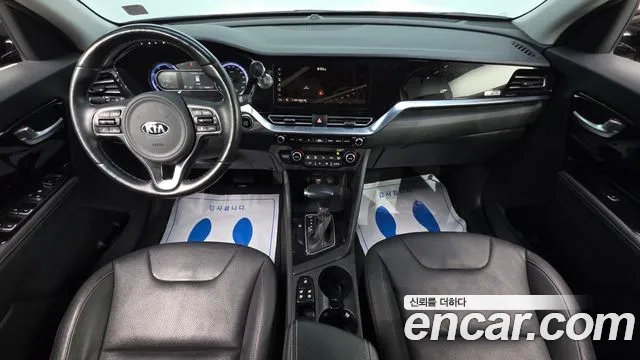 2020 Kia The New Niro 1.6 HEV Sold VIN KNACB81CGLA376579 – interior seats
