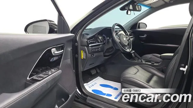 2020 Kia The New Niro 1.6 HEV Sold VIN KNACB81CGLA376579 – photo 13
