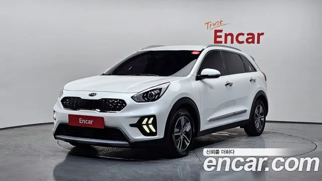 2020 Kia The New Niro 1.6 Hev Sold VIN KNACB81CGLA389598 – front exterior