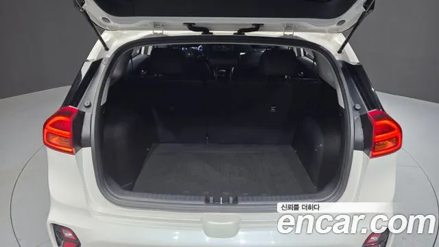 2020 Kia The New Niro 1.6 HEV Sold VIN KNACB81CGLA402764 – photo 17 2020 Kia The New Niro 1.6 HEV Sold VIN KNACB81CGLA402764 – photo 17