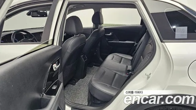 2021 Kia The New Niro 1.6 HEV Sold VIN KNACB81CGMA457593 – exterior detail