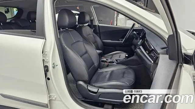 2021 Kia The New Niro 1.6 HEV Sold VIN KNACB81CGMA457593 – photo 18