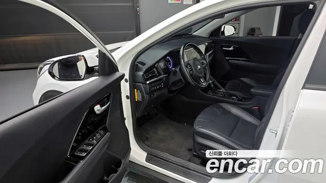 2021 Kia The New Niro 1.6 HEV Sold VIN KNACB81CGMA458375 – photo 14