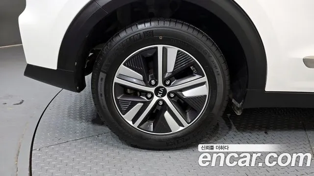 2021 Kia The New Niro 1.6 HEV Sold VIN KNACB81CGMA458375 – photo 20