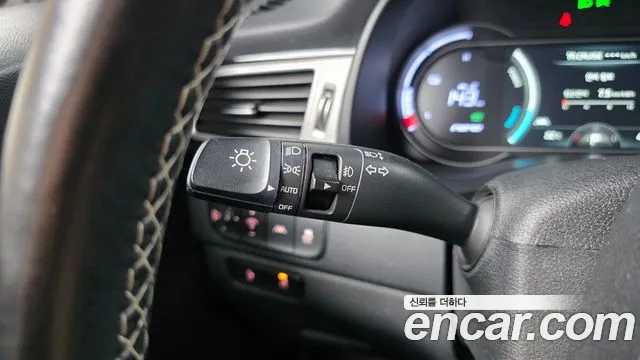 2020 Kia Niro EV Prestige Sold VIN KNACB81GFLA065460 – photo 13 2020 Kia Niro EV Prestige Sold VIN KNACB81GFLA065460 – photo 13