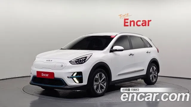 2022 Kia Niro EV Prestige VIN KNACB81GFNA124569
