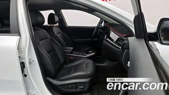 2022 Kia Niro EV Noblesse Sold VIN KNACB81GFNA136480 – dashboard
