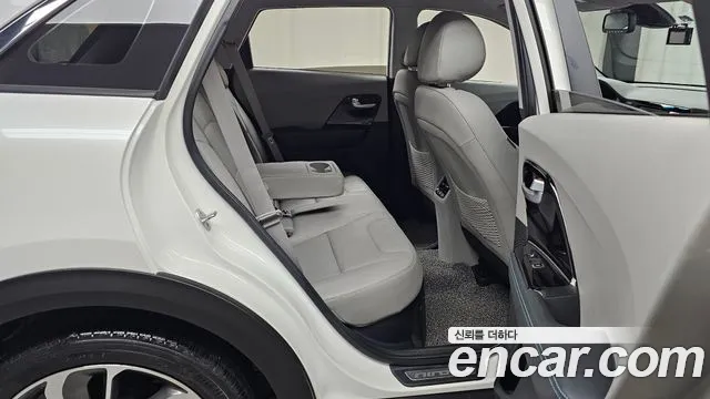 2018 Kia Niro Noblesse Sold VIN KNACC81CGJA096969 – dashboard