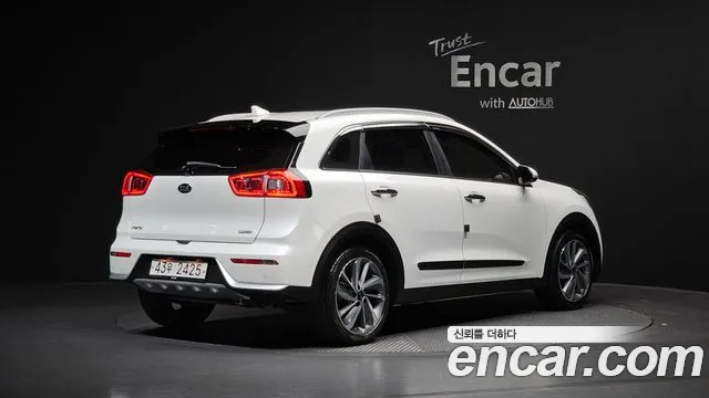 2018 Kia Niro Noblesse Sold VIN KNACC81CGJA096969 – photo 12