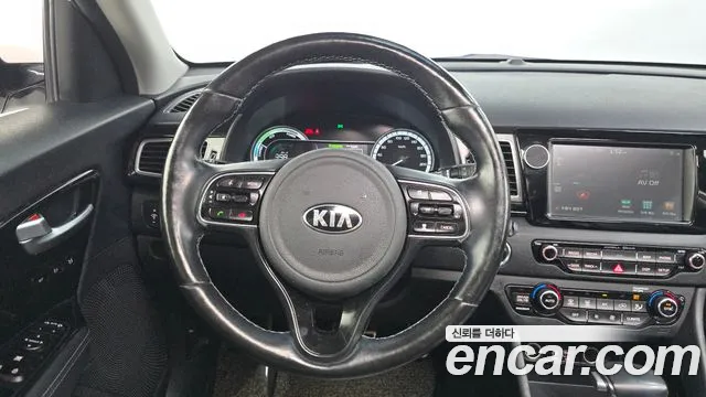 2018 Kia Niro Noblesse Sold VIN KNACC81CGJA138660 – photo 19