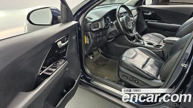 2018 Kia Niro Noblesse Sold VIN KNACC81CGJA197330 – photo 22