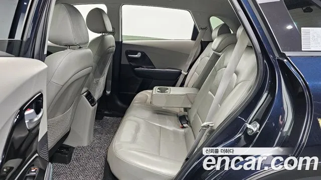 2018 Kia Niro Noblesse Sold VIN KNACC81CGJA252639 – rear exterior