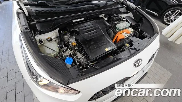 2020 Kia The New Niro 1.6 HEV Sold VIN KNACC81CGLA405040 – side profile