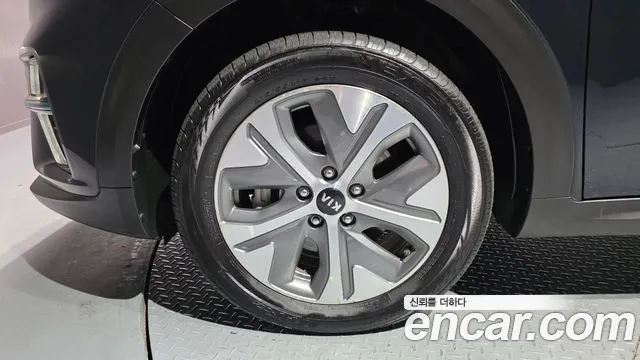 2019 Kia Niro EV Noblesse Sold VIN KNACC81GFKA004768 – rear exterior 2019 Kia Niro EV Noblesse Sold VIN KNACC81GFKA004768 – rear exterior