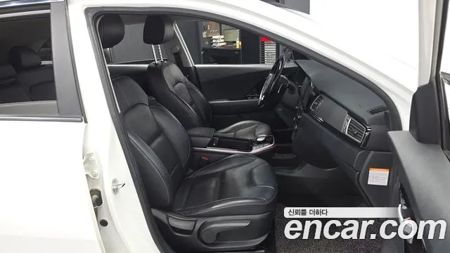 2019 Kia Niro EV Noblesse Sold VIN KNACC81GFKA015145 – undercarriage
