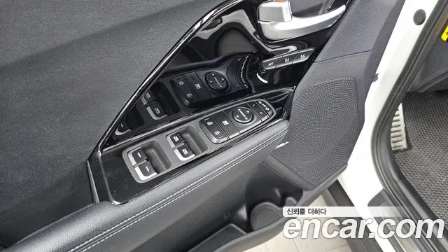 2019 Kia Niro EV Noblesse Sold VIN KNACC81GFKA022203 – side profile