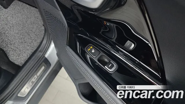 2020 Kia The New Niro 1.6 Hev Sold VIN KNACE81CGLA307038 – front exterior