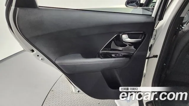 2020 Kia The New Niro 1.6 HEV Sold VIN KNACE81CGLA422549 – photo 17