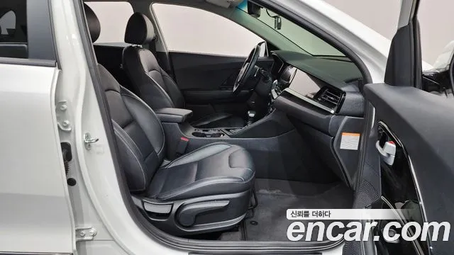 2020 Kia The New Niro 1.6 HEV Sold VIN KNACE81CGLA422549 – photo 27
