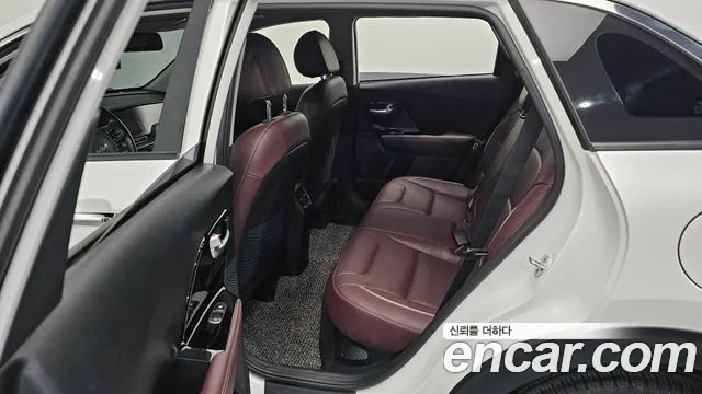 2022 Kia The New Niro 1.6 HEV Sold VIN KNACE81CGNA513722 – rear exterior