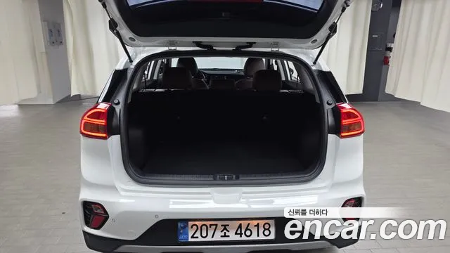 2022 Kia The New Niro 1.6 HEV Sold VIN KNACE81CGNA520498 – side profile 2022 Kia The New Niro 1.6 HEV Sold VIN KNACE81CGNA520498 – side profile