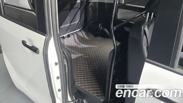 2022 Kia The New Ray Van Sold VIN KNACF911BNT288999 – interior seats