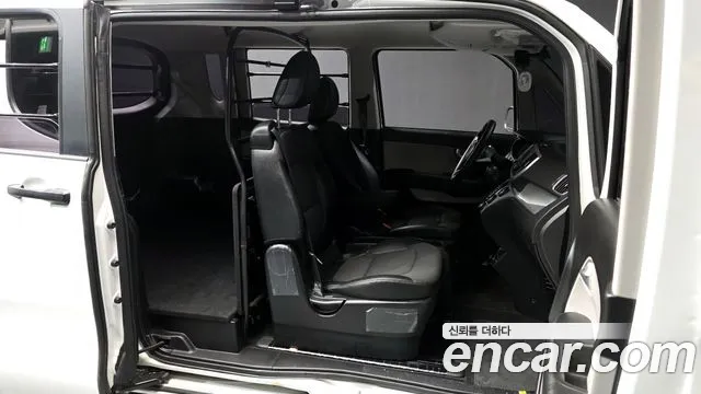 2022 Kia The New Ray Van Sold VIN KNACF911BNT295250 – interior seats