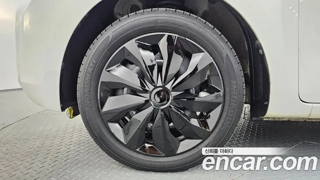 2022 Kia The New Ray Van Sold VIN KNACF911BNT295613 – exterior detail
