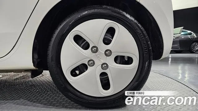 2022 Kia The New Ray Van VIN KNACF911BNT300225