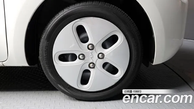 2022 Kia The New Ray Standard Sold VIN KNACG811BNT302813 – photo 16