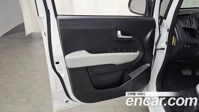 2024 Kia The New Kia Ray EV Air Sold VIN KNACG81AFRT003070 – trunk area