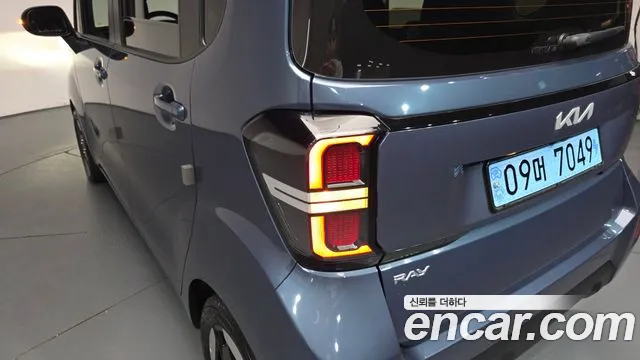 2024 Kia The New Kia Ray EV Air VIN KNACG81AFRT005731