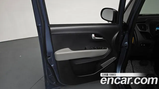 2024 Kia The New Kia Ray EV Air Sold VIN KNACG81AFRT005731 – interior seats 2024 Kia The New Kia Ray EV Air Sold VIN KNACG81AFRT005731 – interior seats