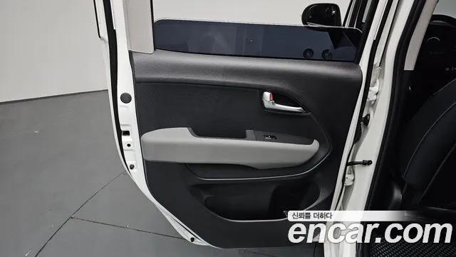 2025 Kia The New Kia Ray EV Air Sold VIN KNACG81AFST020098 – trunk area