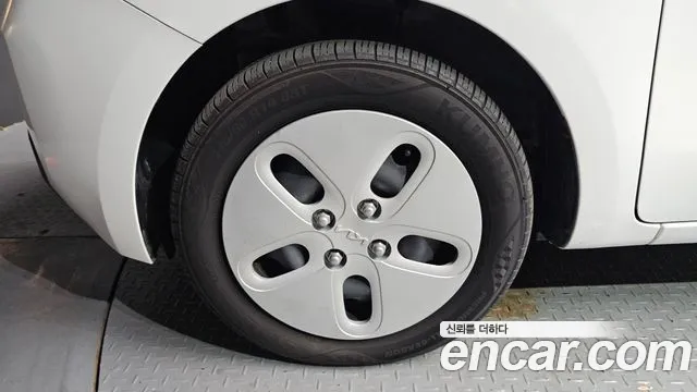 2024 Kia The New Kia Ray EV Van Sold VIN KNACG91AFRT003435 – undercarriage 2024 Kia The New Kia Ray EV Van Sold VIN KNACG91AFRT003435 – undercarriage