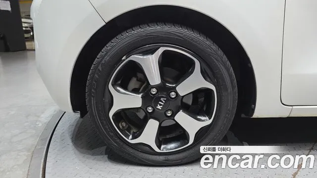 2017 Kia Ray Prestige Sold VIN KNACK811BHT170084 – photo 16