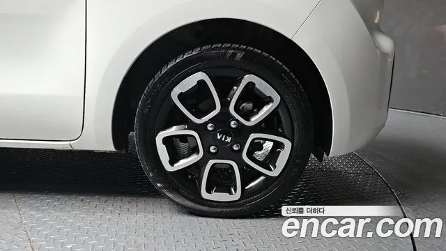 2019 Kia The New Ray Prestige Sold VIN KNACK811BKT220308 – trunk area