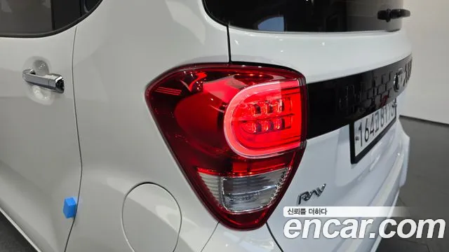 2021 Kia The New Ray Signature VIN KNACK811BMT244032