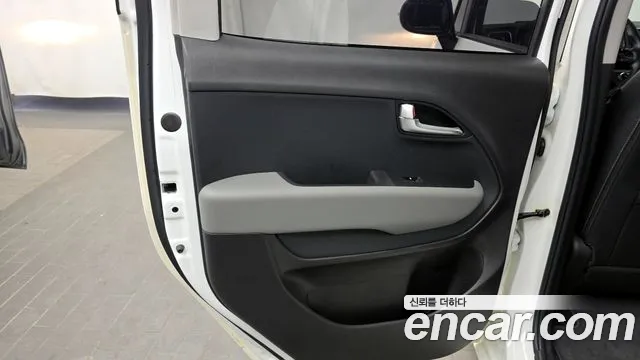 2021 Kia The New Ray Signature Sold VIN KNACK811BMT255937 – photo 17 2021 Kia The New Ray Signature Sold VIN KNACK811BMT255937 – photo 17