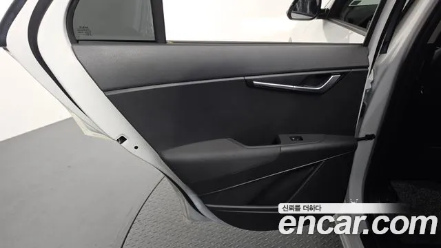 2024 Kia The All New Niro EV Air Sold VIN KNACP811FRA042169 – exterior detail