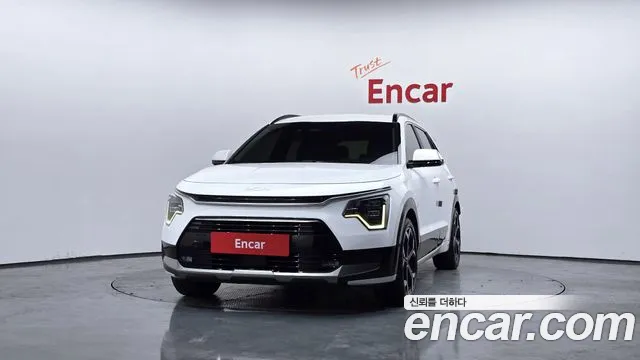 2022 Kia The All New Niro Prestige Sold VIN KNACR81EGNA005832 – trunk area 2022 Kia The All New Niro Prestige Sold VIN KNACR81EGNA005832 – trunk area