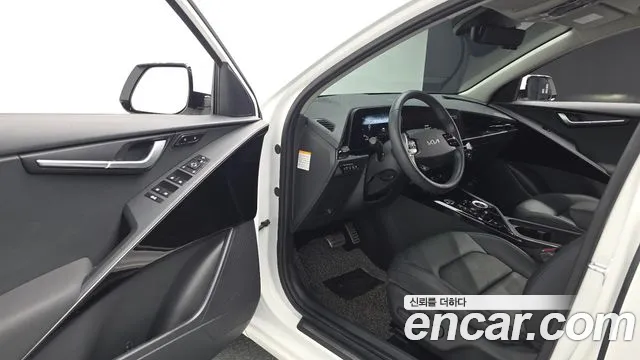 2022 Kia The All New Niro Signature Sold VIN KNACT81EGNA001080 – side profile