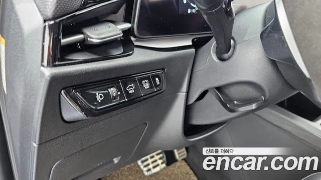 2022 Kia The All New Niro Signature Sold VIN KNACT81EGNA040189 – trunk area 2022 Kia The All New Niro Signature Sold VIN KNACT81EGNA040189 – trunk area