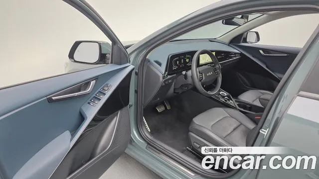 2024 Kia The All New Niro Signature Sold VIN KNACT81EGRA085365 – side profile